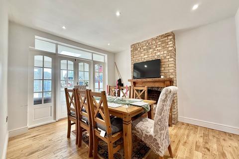 3 bedroom semi-detached house for sale, St Aubyns Road, Ipswich IP4