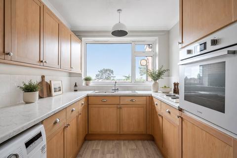 2 bedroom flat for sale, Beech Court, Easington Place, Guildford, GU1