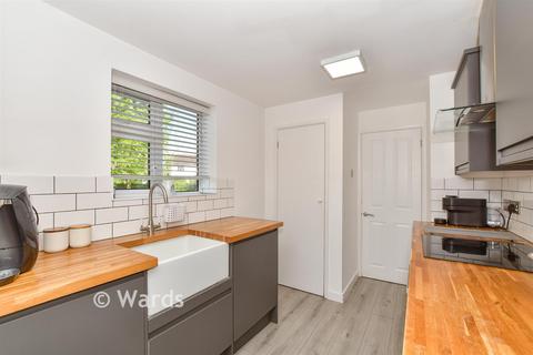 3 bedroom semi-detached house for sale, Greenside, Ashford TN26
