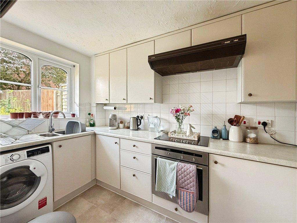 Apartment in Southampton, Nursling and Rownhams - View 4