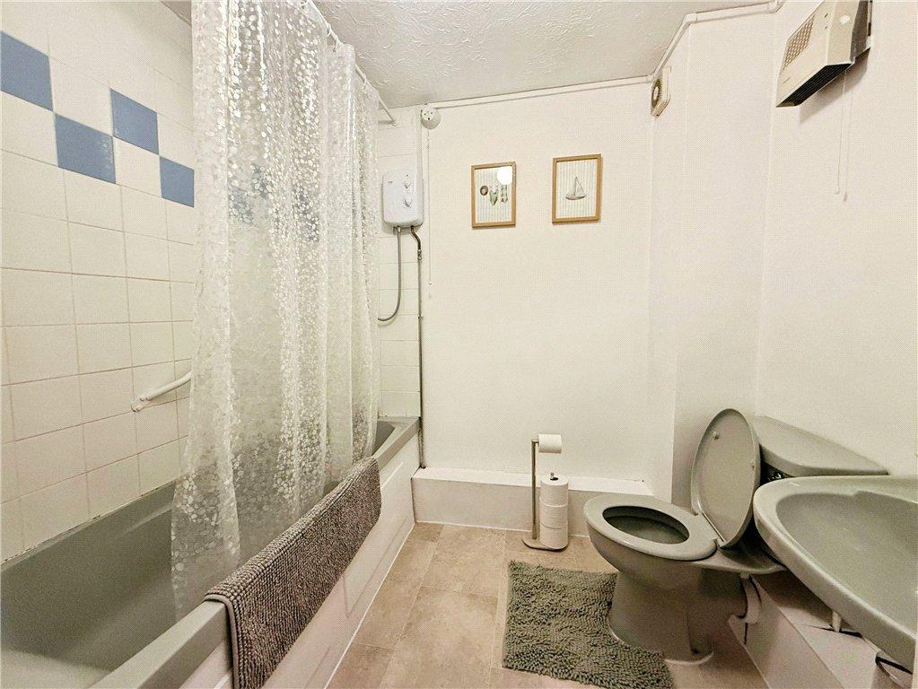 Apartment in Southampton, Nursling and Rownhams - More