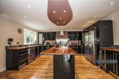 5 bedroom detached house to rent, Manor Farm Close, Broughton, Kettering, NN14