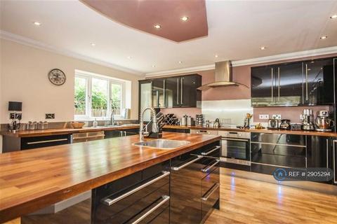 5 bedroom detached house to rent, Manor Farm Close, Broughton, Kettering, NN14