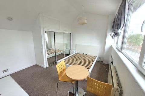 1 bedroom flat to rent, Farnham Road, Slough, SL2