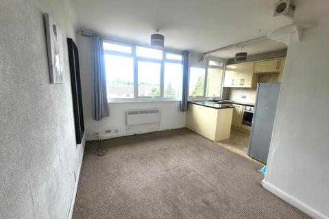 1 bedroom flat to rent, Farnham Road, Slough, SL2