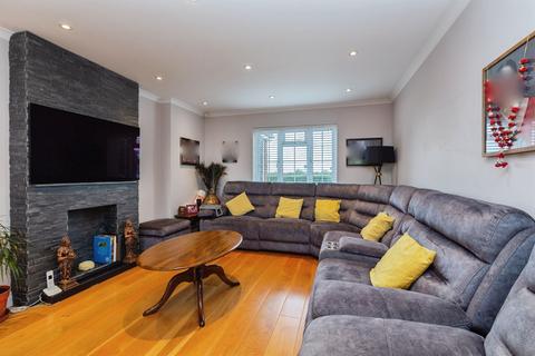 4 bedroom semi-detached house for sale, Lower Road, Stoke Mandeville, Aylesbury