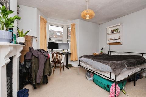 2 bedroom terraced house for sale, Lawrence Avenue, Bristol, BS5