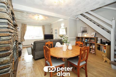 3 bedroom terraced house for sale, Commercial Street, Gelligaer, Hengoed