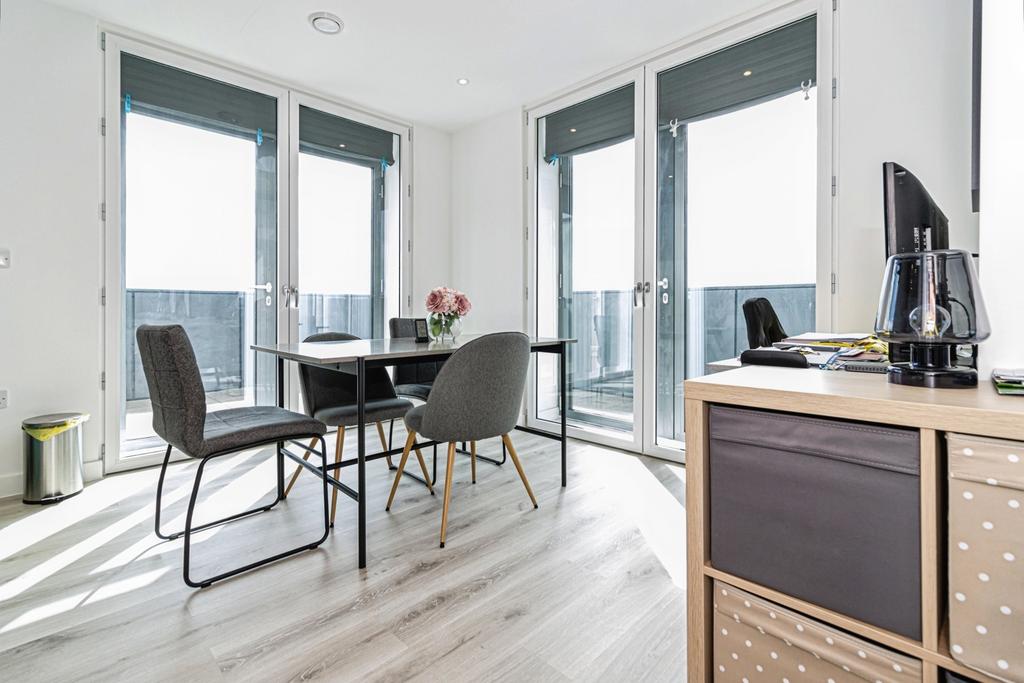 Apartment in Trafford, Wharfside - View 2