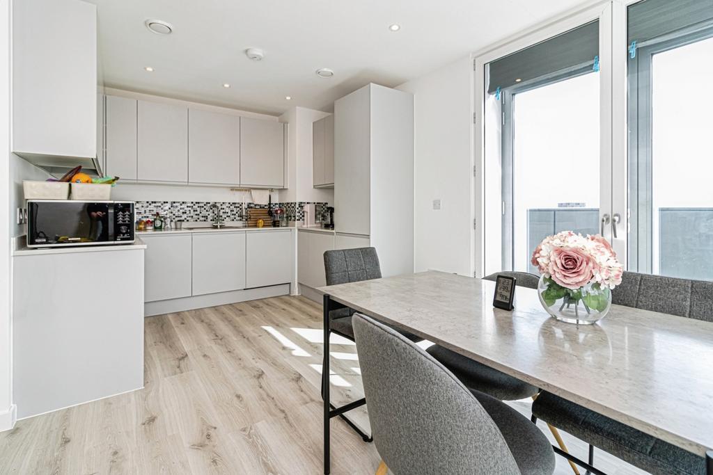 Apartment in Trafford, Wharfside - View 4