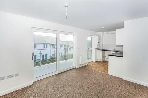 3 bedroom flat to rent, Chapel Walk Mews North Parade, Cornwall TR14