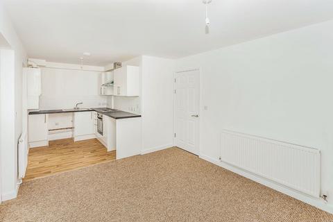 3 bedroom flat to rent, Chapel Walk Mews North Parade, Cornwall TR14