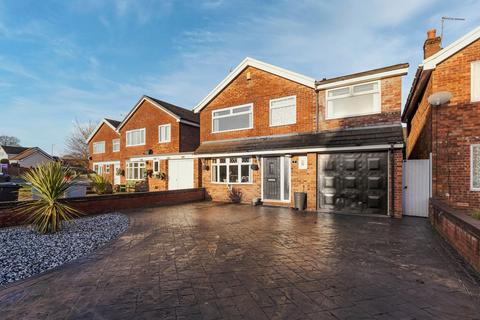 4 bedroom detached house for sale, Woolston Drive, Hough, CW2