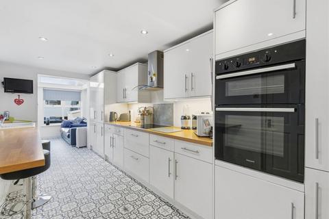 4 bedroom detached house for sale, Woolston Drive, Hough, CW2
