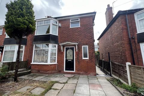 3 bedroom semi-detached house to rent, Milton Avenue, Manchester, M43