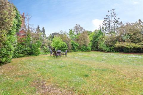 3 bedroom flat for sale, McKinley Road, West Overcliff, Bournemouth, Dorset, BH4