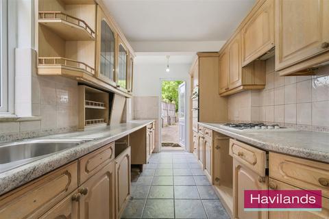 4 bedroom semi-detached house for sale, Charter Way, London