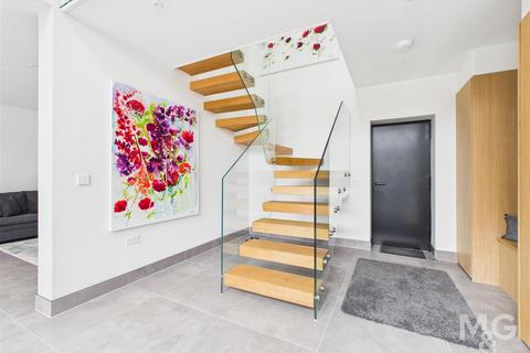 3 bedroom barn conversion for sale, Mill Road, Bury St. Edmunds IP29