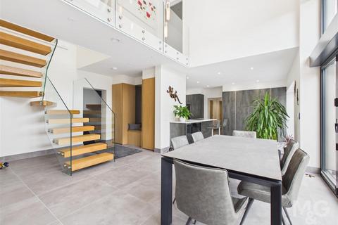 3 bedroom barn conversion for sale, Mill Road, Bury St. Edmunds IP29