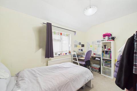 3 bedroom terraced house to rent, Bramshaw Road, Tilehurst, Reading, Berkshire, RG30