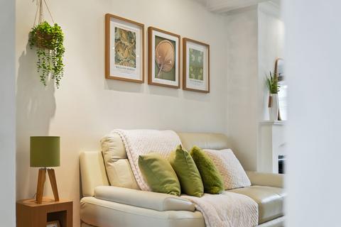 2 bedroom semi-detached house for sale, Faskin Road, Glasgow, G53