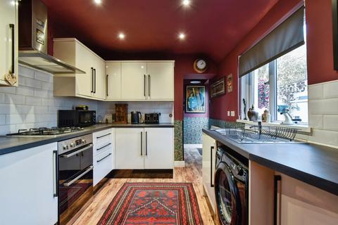 3 bedroom end of terrace house for sale, Windsor Place, Treharris