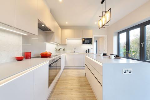 4 bedroom detached house for sale, Leatherhead Road, Great Bookham, Surrey, KT23