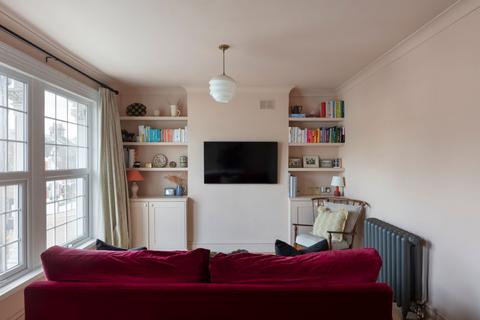 3 bedroom flat for sale, Pembroke Road, London E17