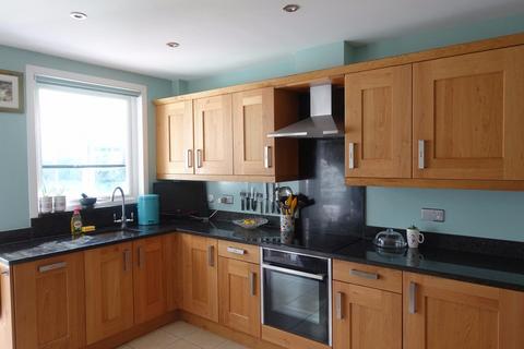 4 bedroom detached house to rent, The Drive, Tonbridge, TN9