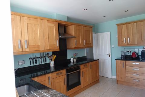 4 bedroom detached house to rent, The Drive, Tonbridge, TN9