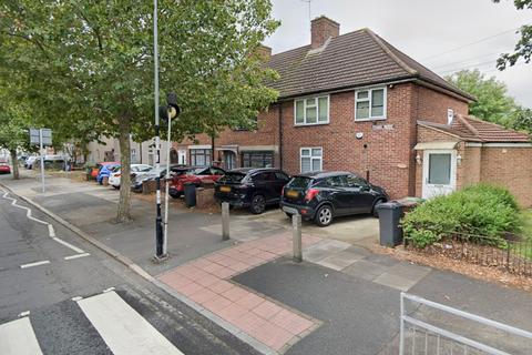 Wood Lane, Dagenham RM9