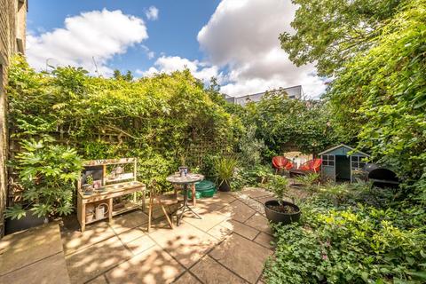 2 bedroom flat for sale, Calais Street, London SE5
