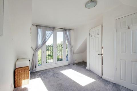 4 bedroom semi-detached house for sale, Swallow Street, Iver Heath SL0