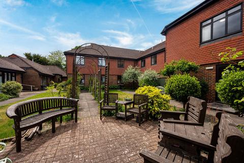 1 bedroom flat for sale, Westcombe Park Road, Blackheath, LONDON, SE3