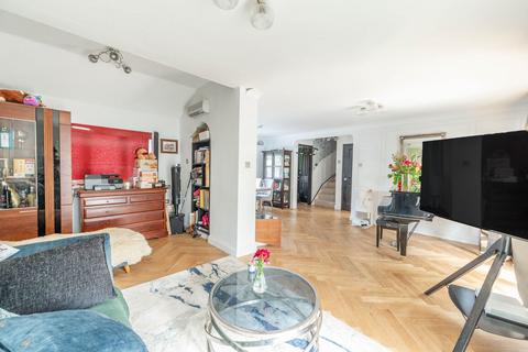 Caddis Close, Stanmore, Middlesex, HA7, Stanmore, HA7