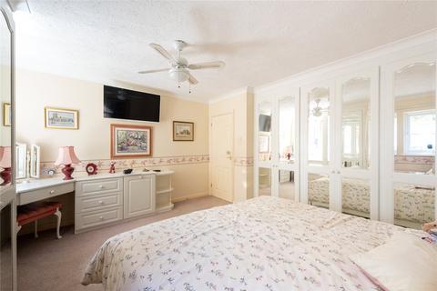 3 bedroom bungalow for sale, Celandine Court, Walnut Tree, Milton Keynes, Buckinghamshire, MK7