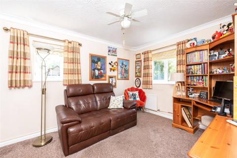 3 bedroom bungalow for sale, Celandine Court, Walnut Tree, Milton Keynes, Buckinghamshire, MK7