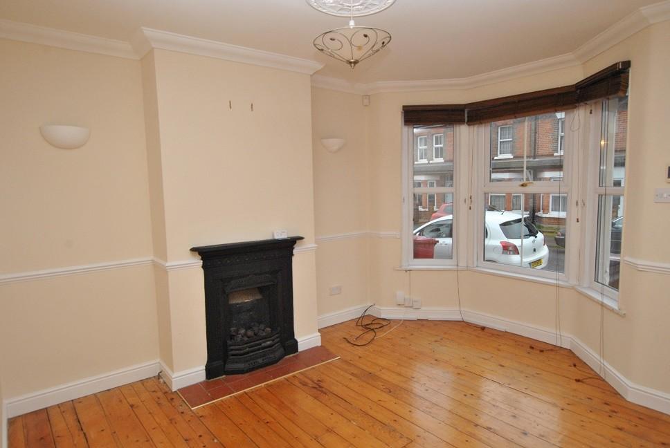Hampden Road, Caversham, Reading 3 bed terraced house £1,295 pcm (£