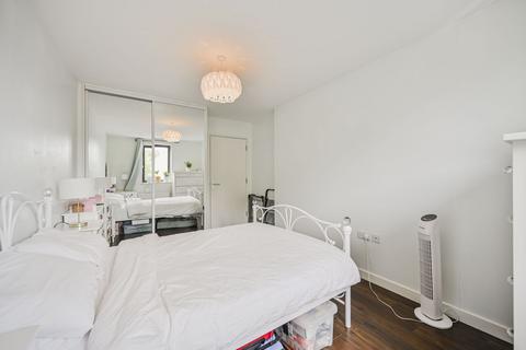 Hillyfield, Walthamstow, London, E17