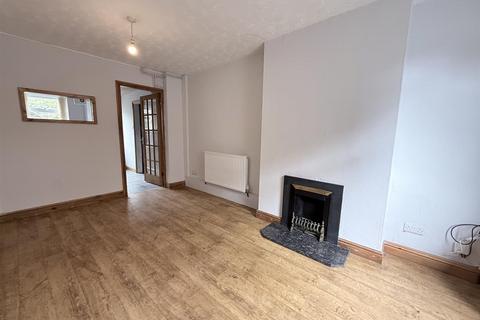 2 bedroom terraced house to rent, Sand Street, Pwllheli