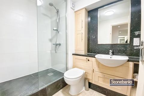 5 bedroom terraced house to rent, Barchester Close, Uxbridge UB8