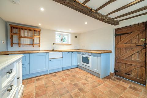 2 bedroom cottage to rent, Overton Lane Gloucester GL2