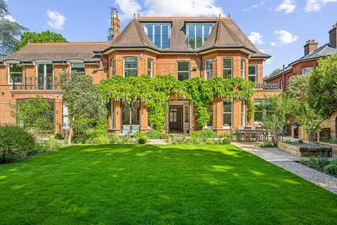 8 bedroom detached house to rent, Routh Road, London SW18