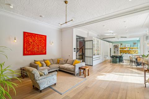 8 bedroom detached house to rent, Routh Road, London SW18