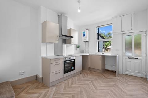 2 bedroom terraced house to rent, Park Street, Chesterfield S40