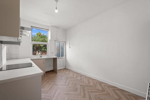 2 bedroom terraced house to rent, Park Street, Chesterfield S40