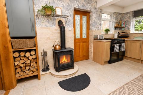 3 bedroom bungalow for sale, Southcott Road, Bideford, Devon