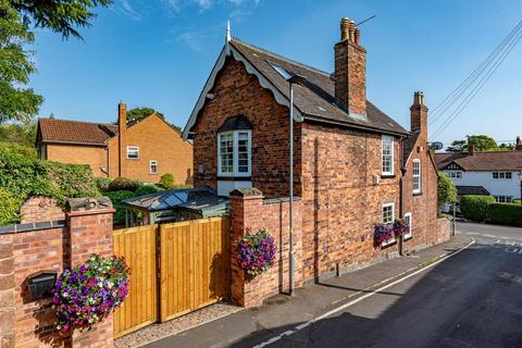 4 bedroom semi-detached house for sale, Cedar Cottage, 31 The Avenue, Penn, Wolverhampton