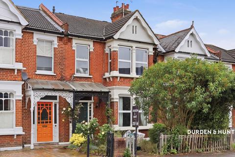 Gordon Road, London E18