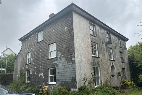 Studio to rent, Saltash